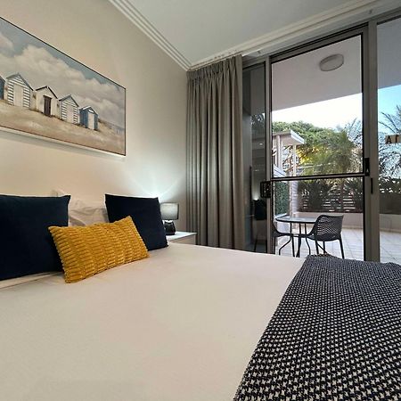 Redvue Holiday Apartments Redcliffe Bagian luar foto