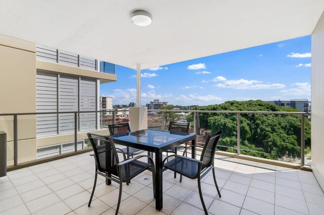 Redvue Holiday Apartments Redcliffe Bagian luar foto