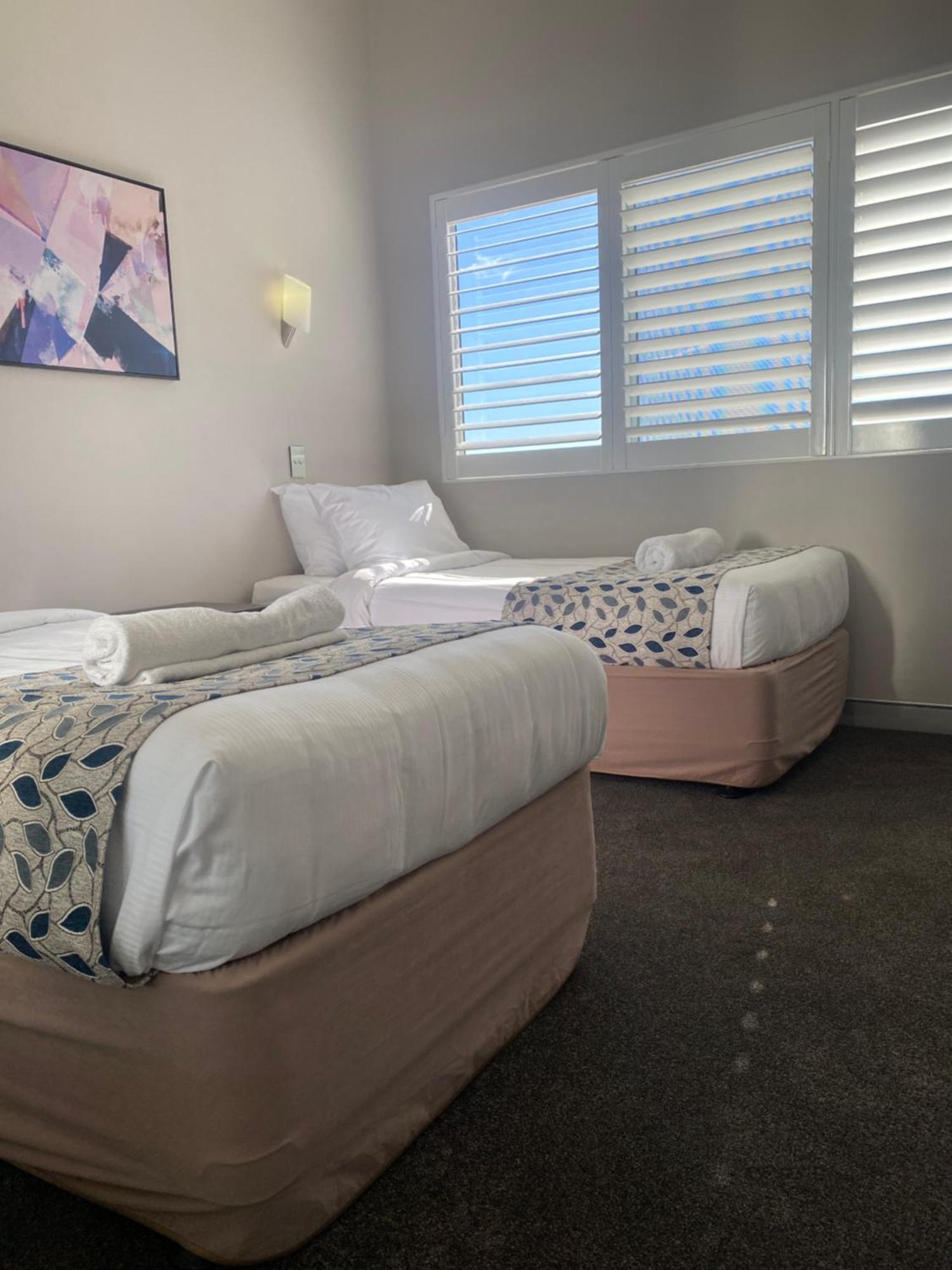 Redvue Holiday Apartments Redcliffe Bagian luar foto