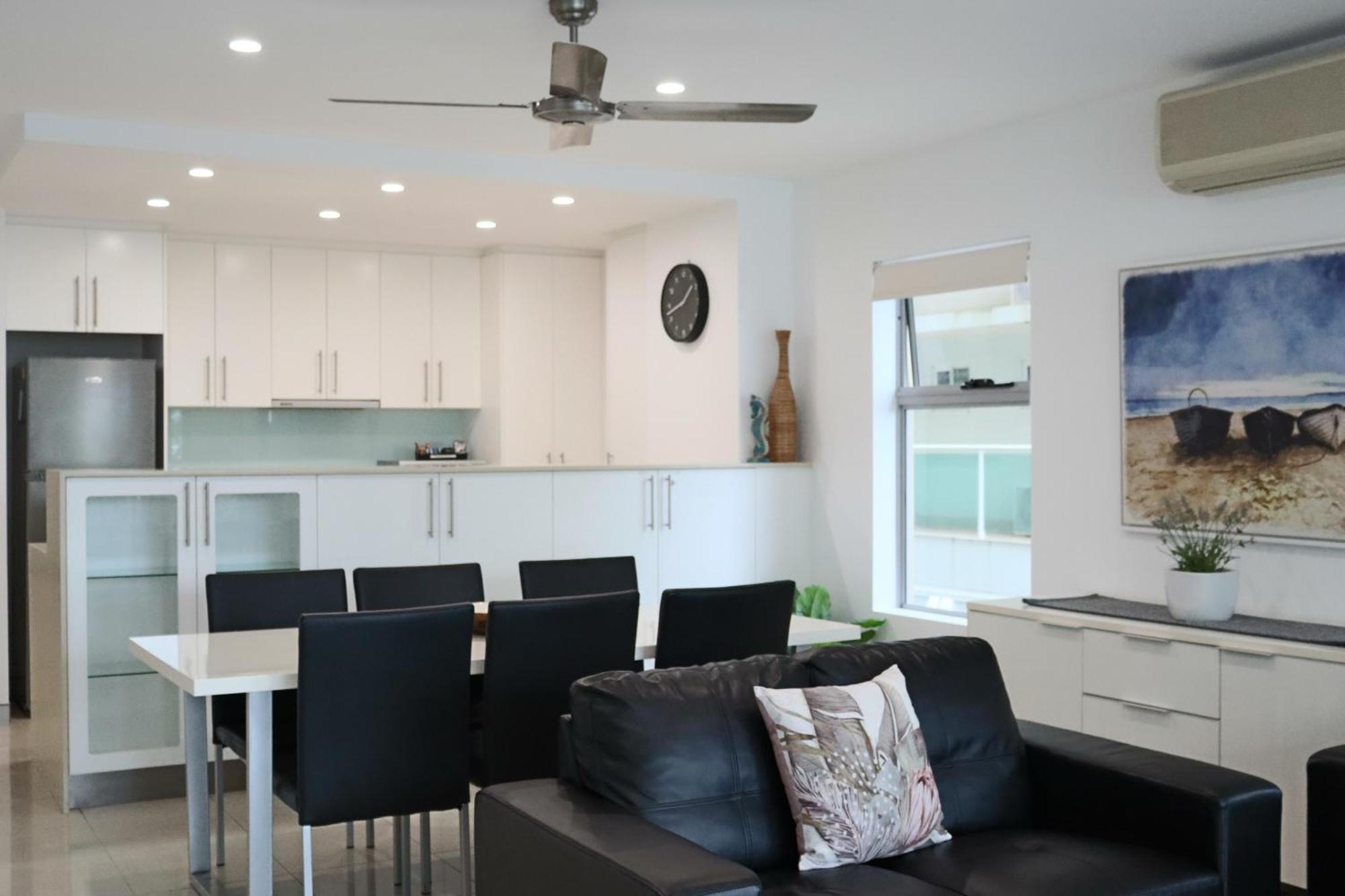 Redvue Holiday Apartments Redcliffe Bagian luar foto
